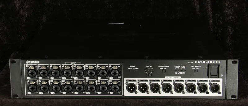YAMAHA Tio1608-D Keverő