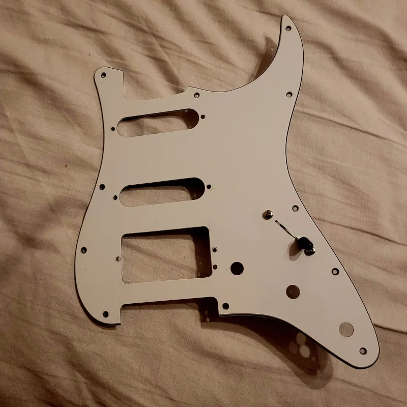 Allparts Strat koptató HSS Pickguard