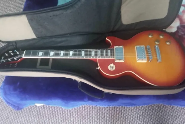 Flight Les Paul Sólová gitara