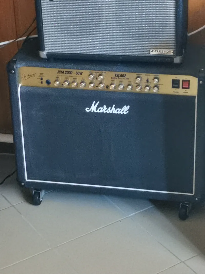 Marshall Jcm2000 TSL60 Gitarrecombo