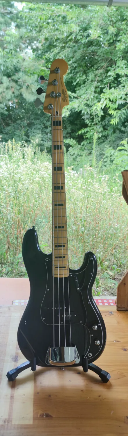 Squier Classic Vibe 70s P-Bass Bass guitar