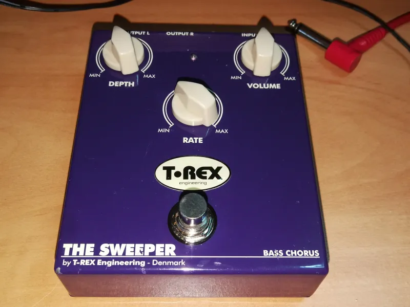 T-Rex Sweeper chorus Pedál