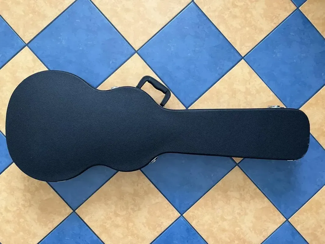 Thomann  Estuche rígido