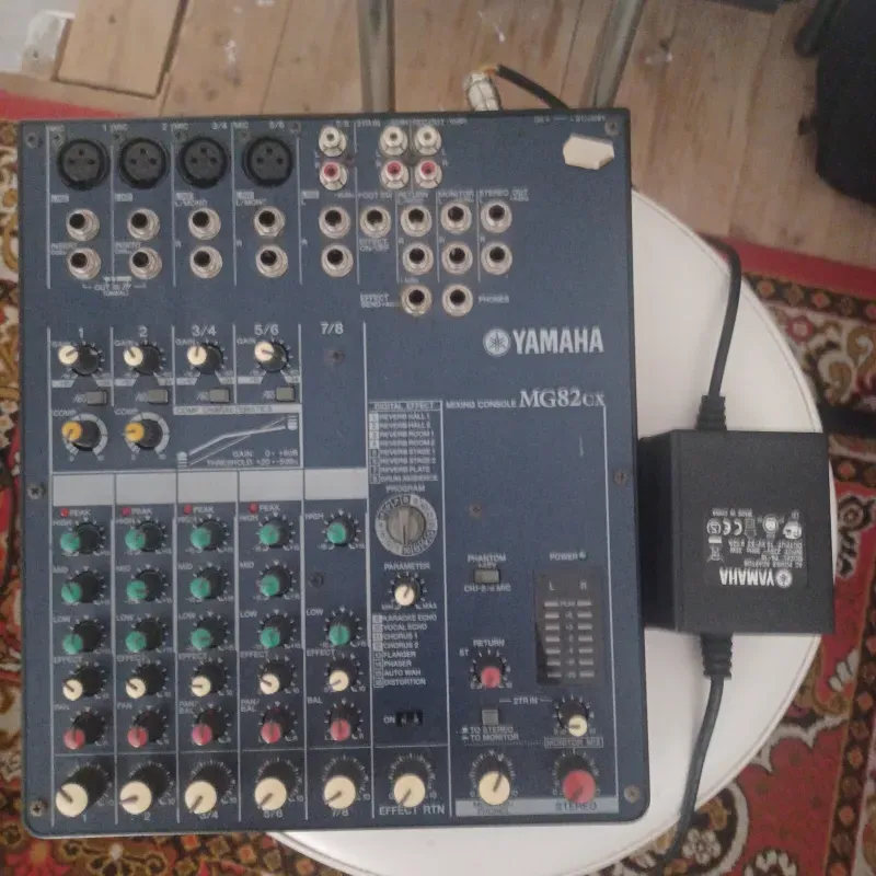 YAMAHA MG82CX Mixer