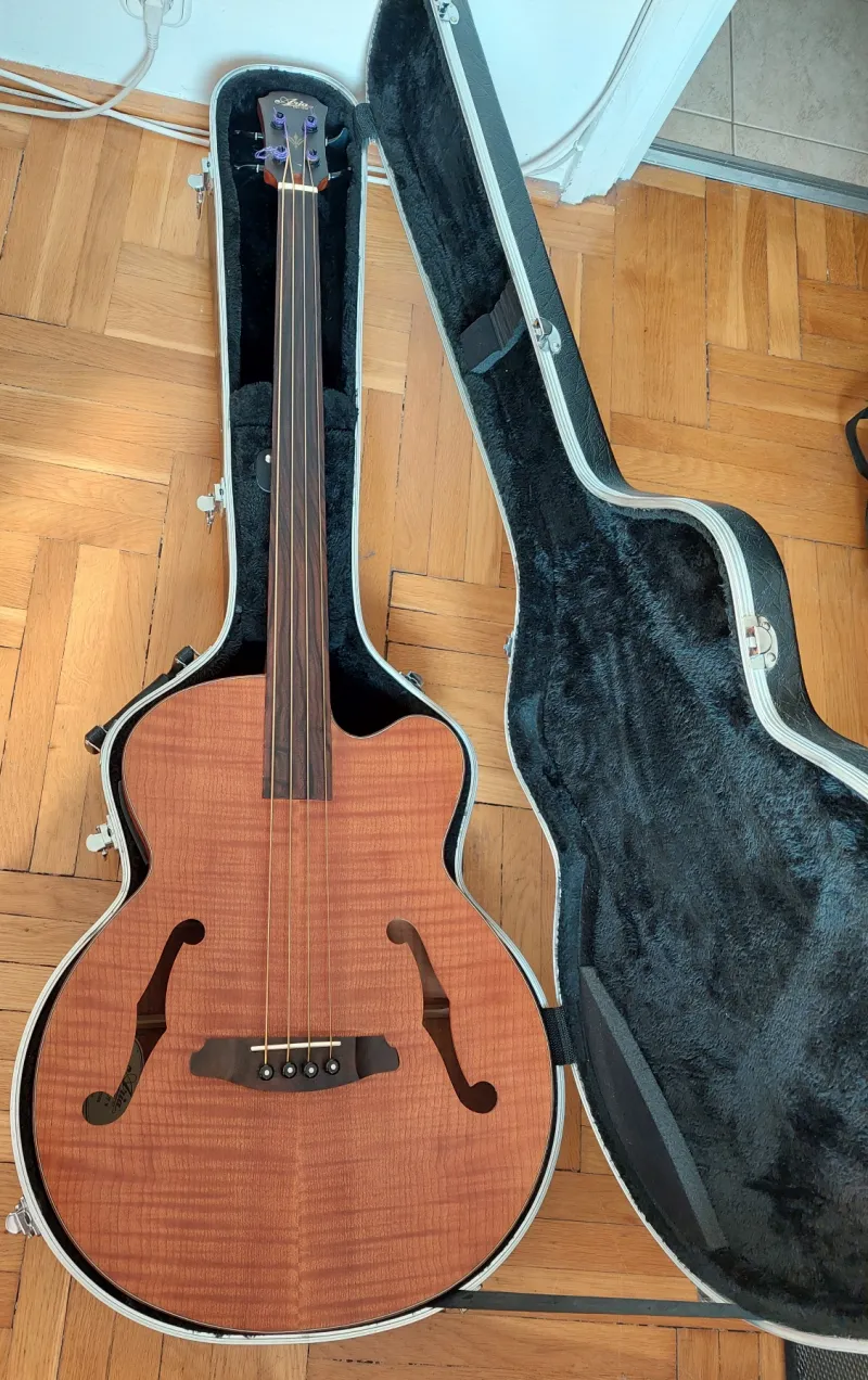ARIA Made in JAPAN FEB FRETLESS Acoustic Bass Elektroakusztikus basszusgitár
