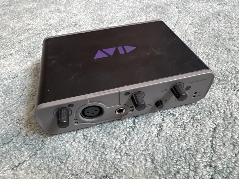 AVID Fast track External sound card
