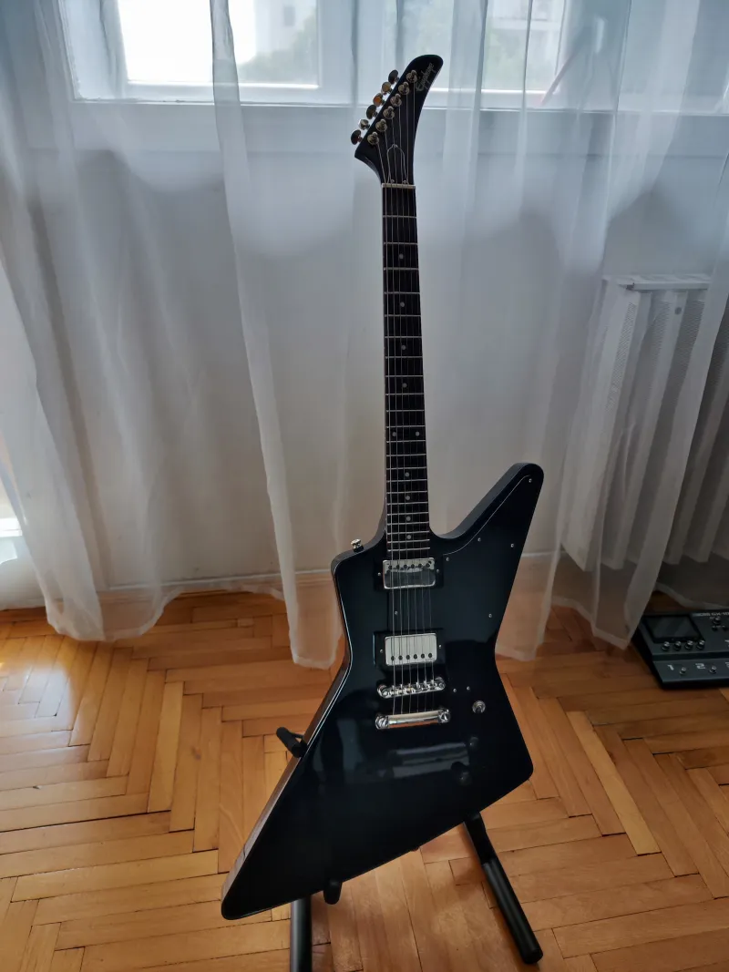 Epiphone Explorer Ebony Electric guitar