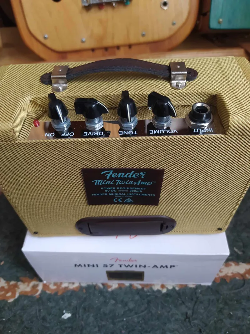 Fender Mini 57 twin-amp Combo de guitarra
