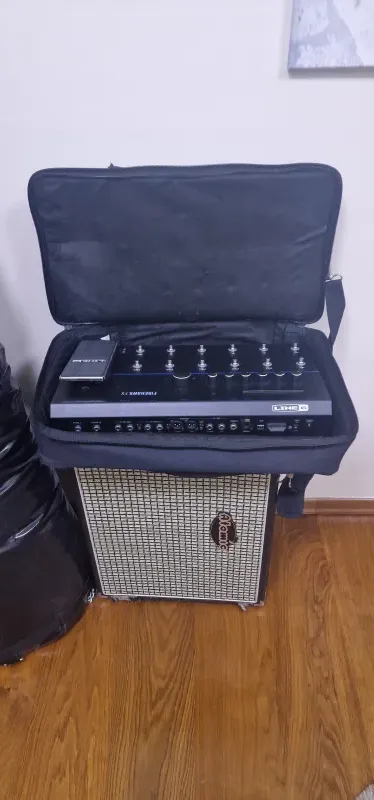 Line6 Firehawk FX Multi-effect processor