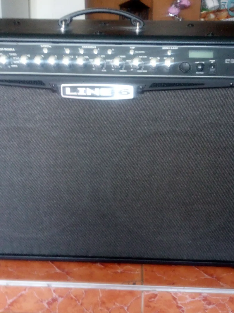 Line6 Spider IV 150 watt Guitar combo amp
