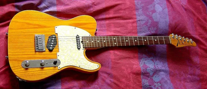 Tom Anderson Hollow T classic modell Elektrická gitara