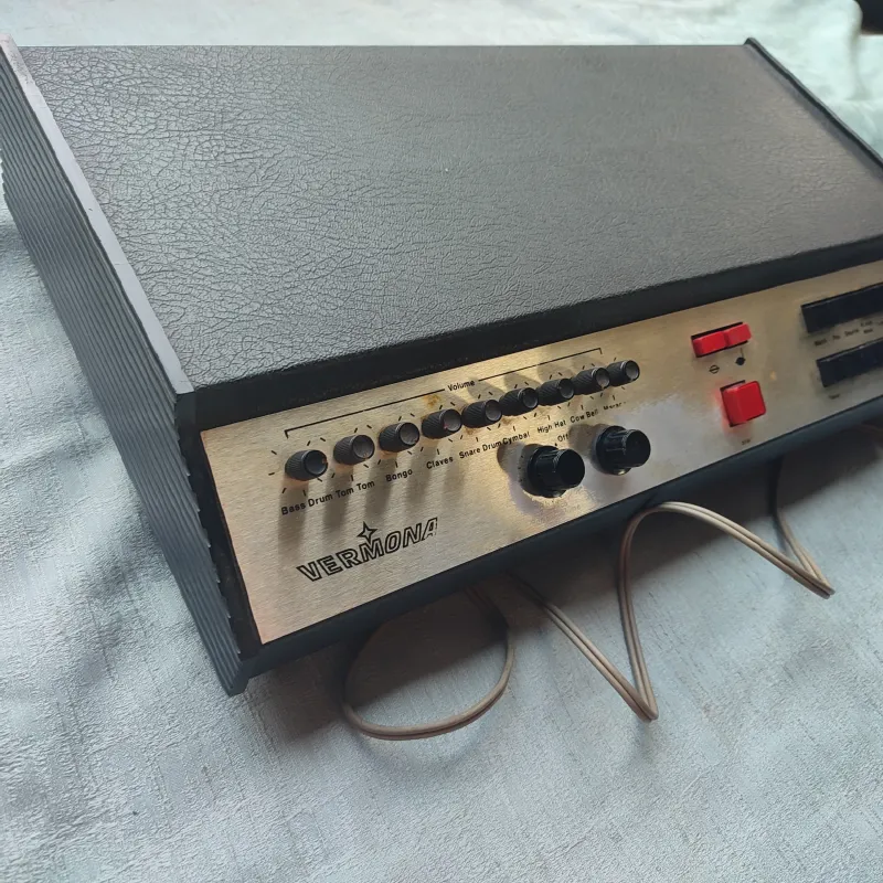 Vermona ER-9 Dobgép