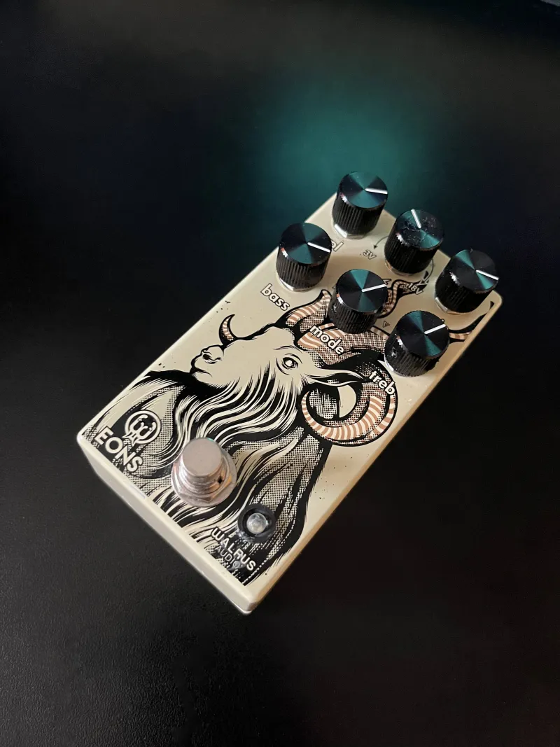 Walrus Eons Fuzz Efektový pedál