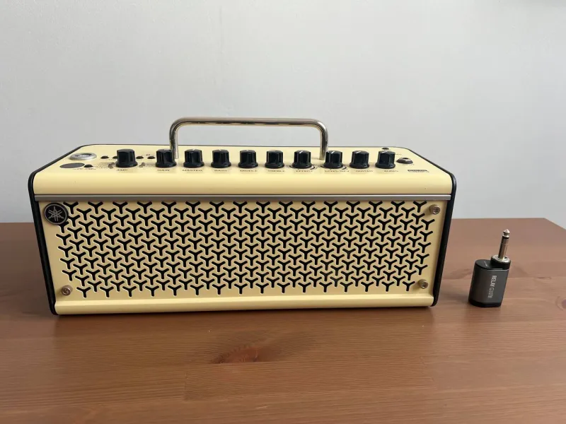 YAMAHA THR10IIW + Line6 G10TII Transmitter Gitárkombó