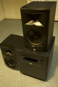 JBL LSR 308LSR 310 Stúdióhangfal [2024.07.25. 20:00]