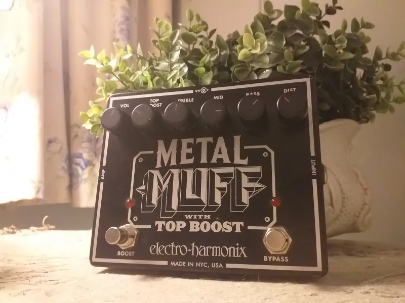 Electro Harmonix Metal Muff with Top Boost Pedal