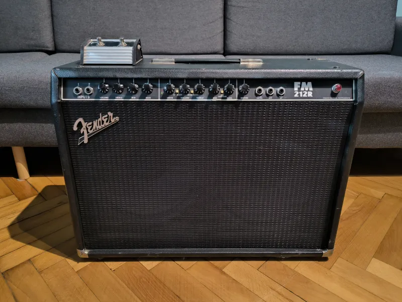 Fender FM 212R Combo de guitarra
