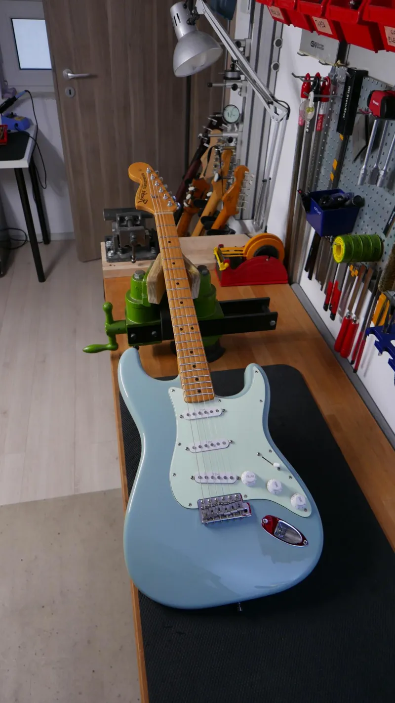 Fender Stratocaster 68 spec reverse headstock Elektrická gitara