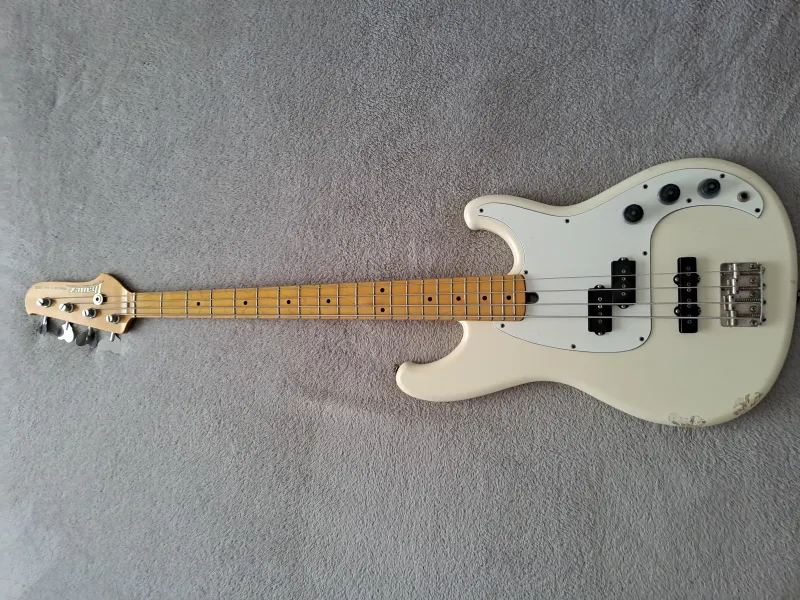 Ibanez RB650 Bass guitar