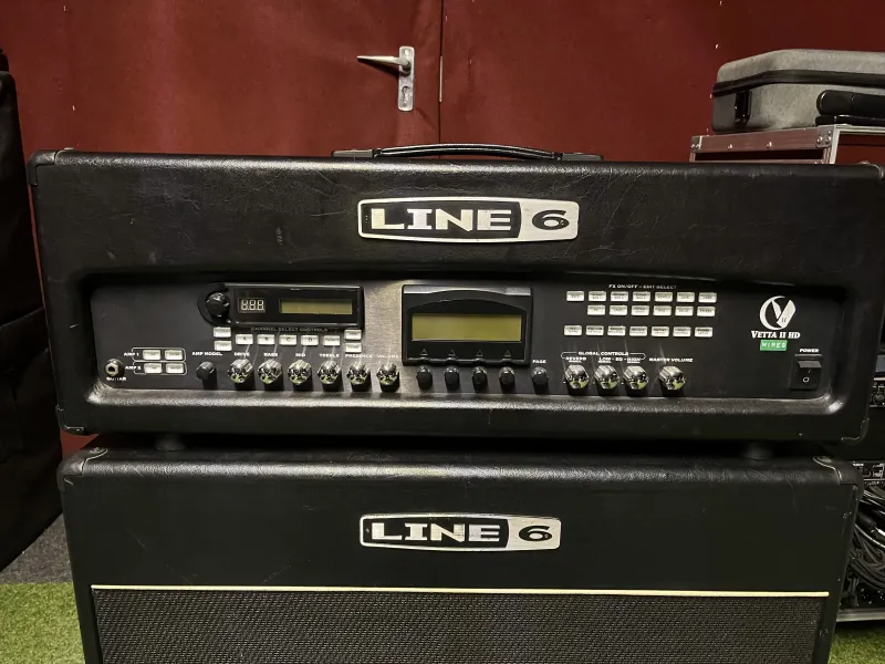 Line6 Vetta II HD + Vetta 212 Guitar amplifier
