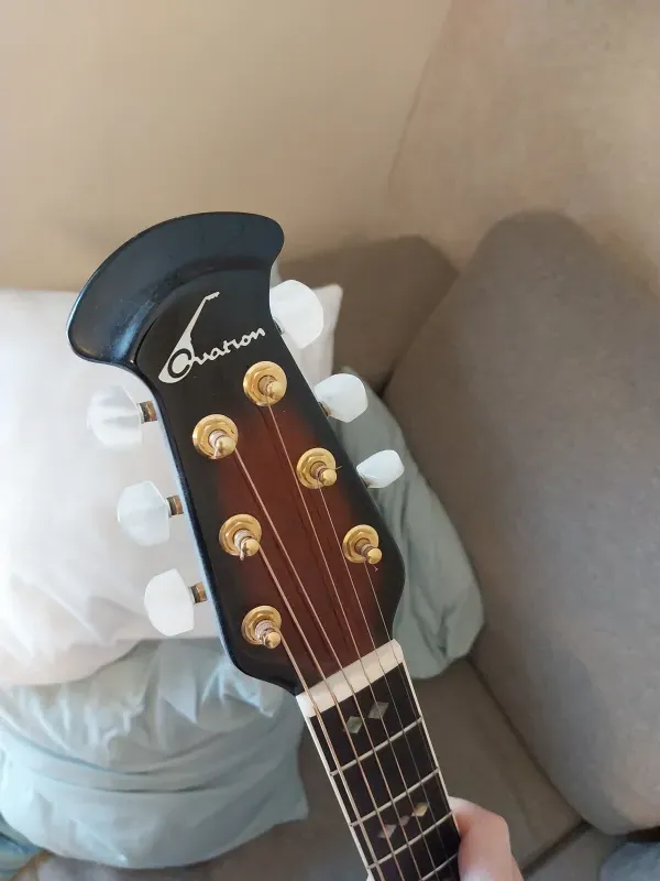 Ovation Custom Legend Guitarra electroacústica