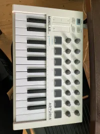 Arturia Minilab MK II MIDI keyboard [July 26, 2024, 12:56 pm]