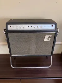Guyatone GA-830 Kombinovaný zosilňovač pre gitaru [August 13, 2024, 3:26 pm]