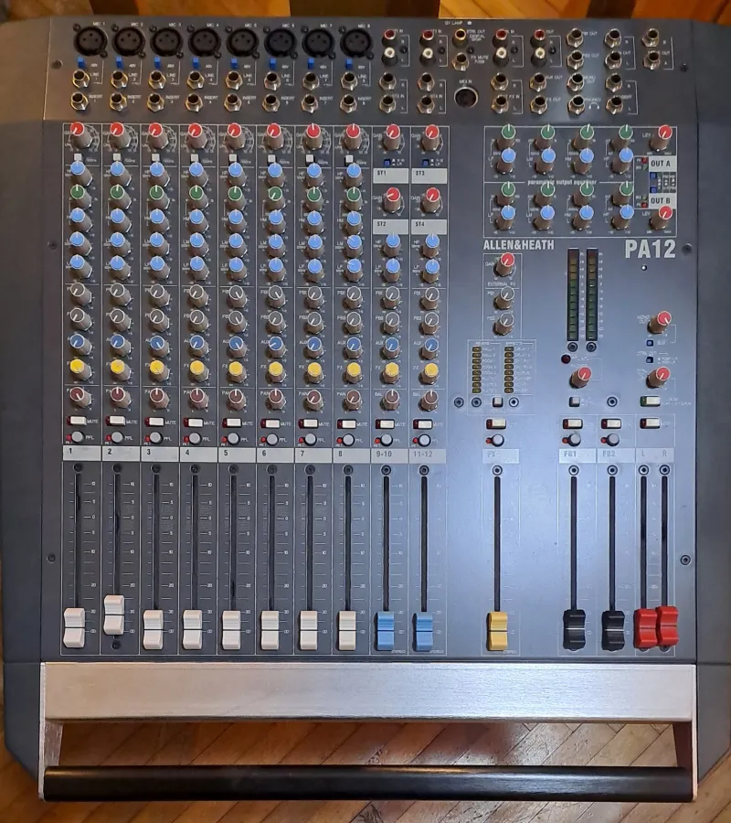 Allen & Heath PA 12 keverő Mixing desk