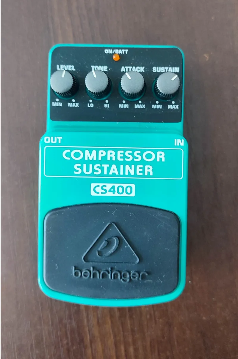 Behringer CS400 Compressor