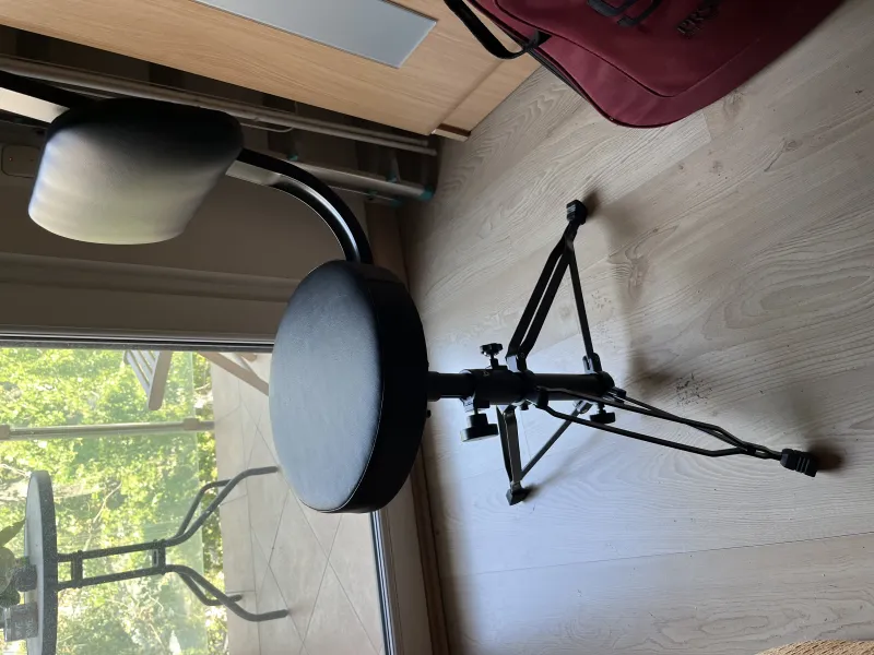 Bespeco DT3 Stuhl