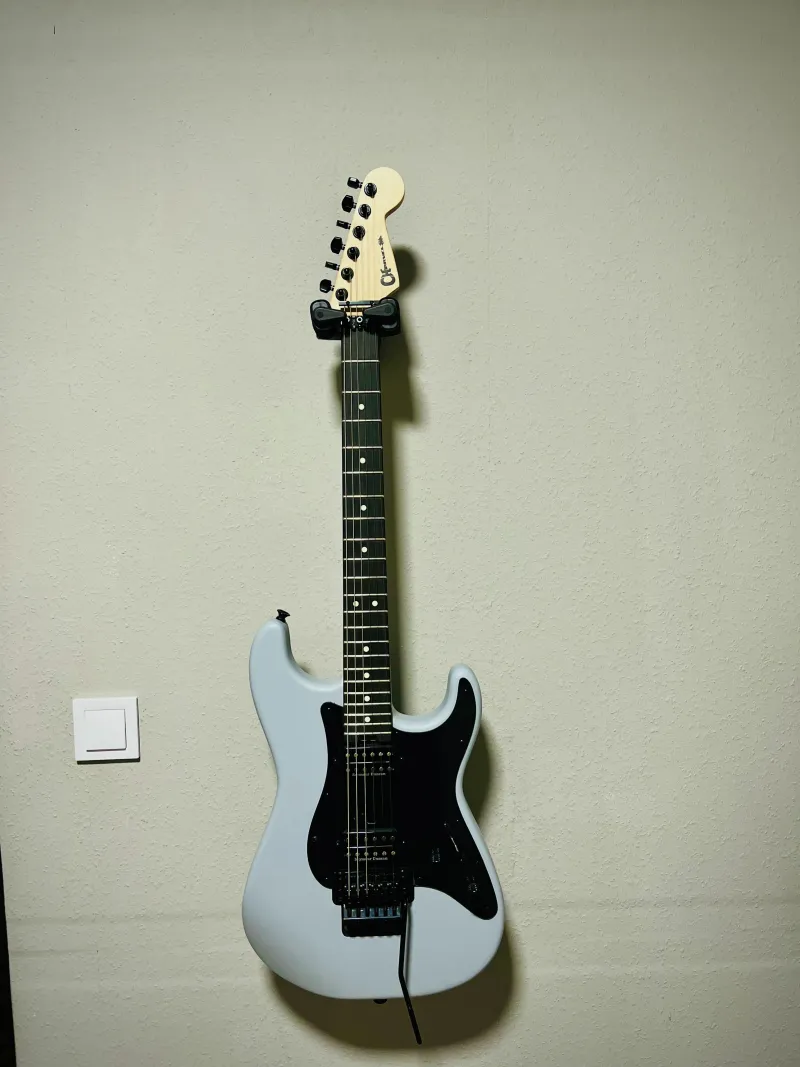 Charvel SO Cal style Floyd Rose superstrat Elektrická gitara