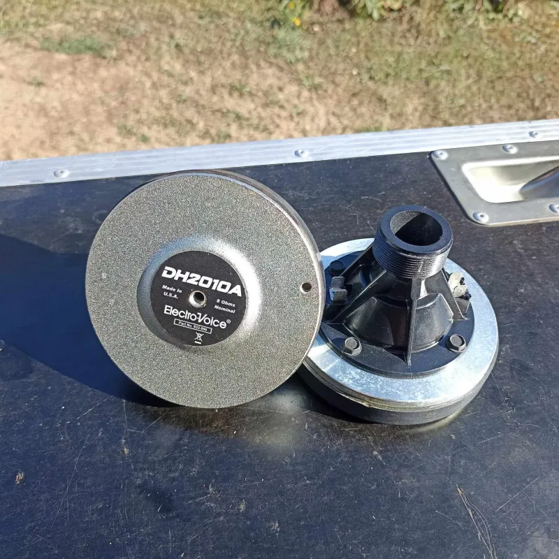 Electro-Voice DH3-2010A magassugárzópár Speaker