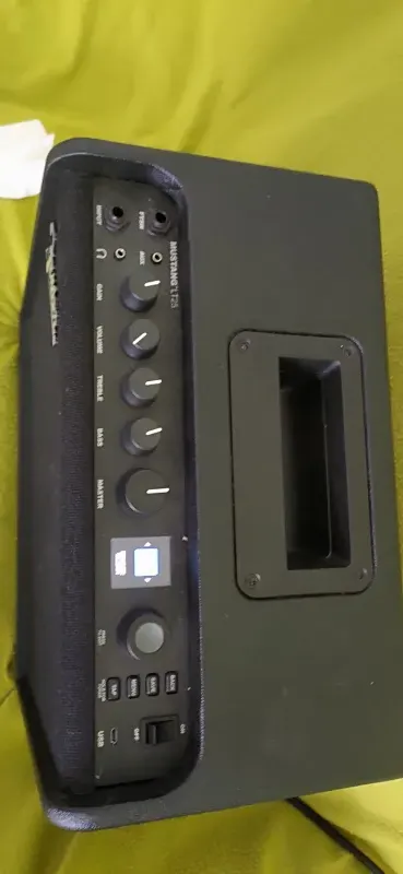 Fender Mustang LT25 Guitar combo amp