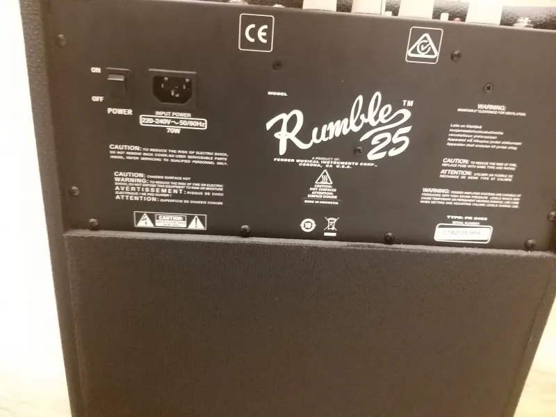 Fender Rumble 25 Bass guitar combo amp
