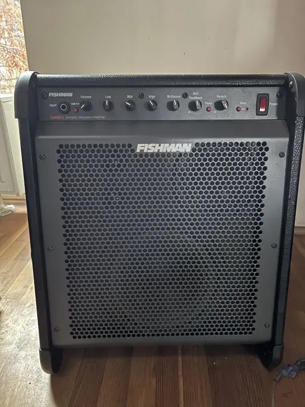 Fishman Loudbox Akusztikus gitárerősítő