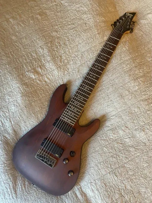 Schecter Omen 8 Walnut Satin Elektrická gitara 8 strún