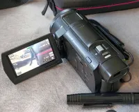 SONY FDR AX33 Videókamera [2024.08.12. 12:09]