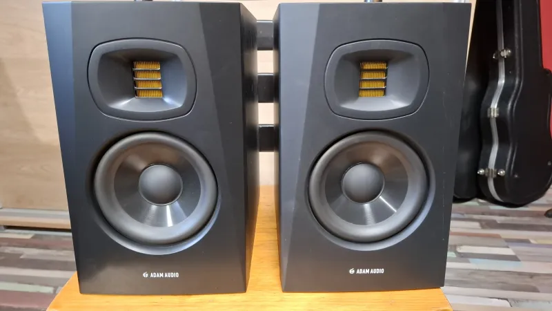 ADAM AUDIO T5V Active speaker