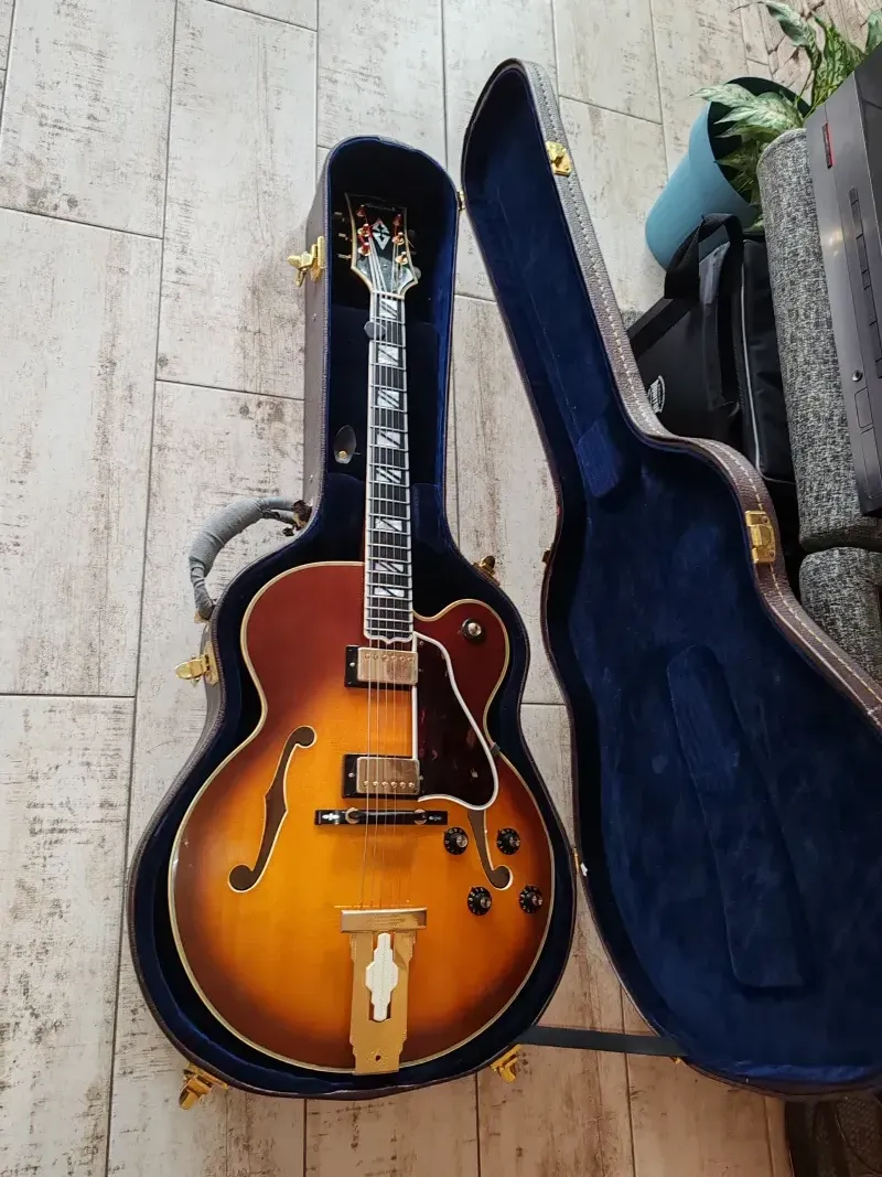 Aria Pro II PE-180 Guitarra jazz