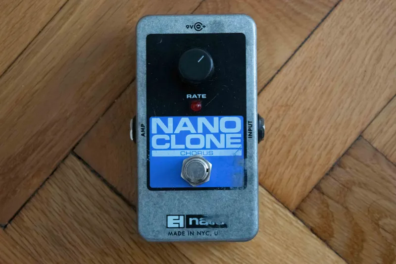 EHX Nano Clone Analog chorus