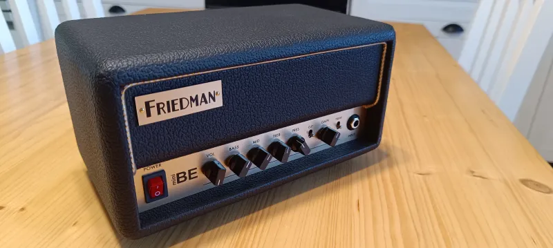 Friedman Be mini Gitárerősítő-fej Friedman Be mini Gitárerősítő-fej