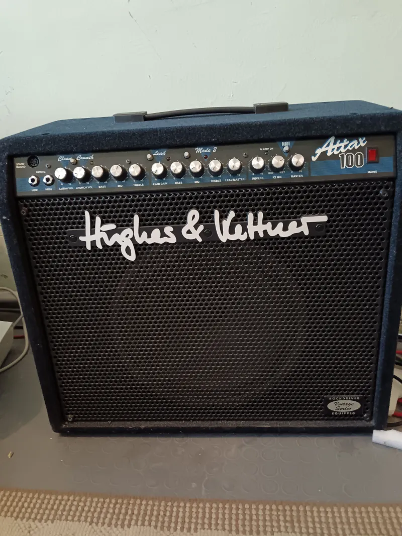 Hughes&Kettner ATTAX 100 Gitarrecombo
