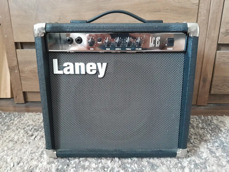 Laney LC15 fullcső Made in U.K. Guitar combo amp
