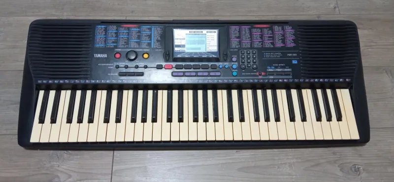 YAMAHA PSR 220 Szintetizátor