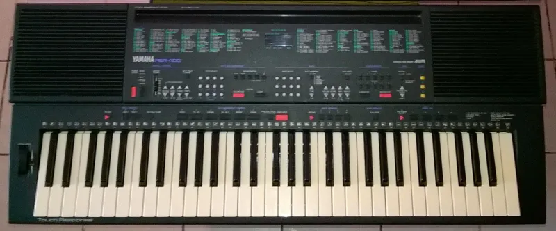 YAMAHA PSR-400 Synthesizer