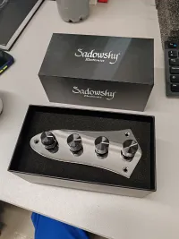 Sadowsky Onboard preamp USA Electrónica de bajo [August 24, 2024, 7:23 pm]
