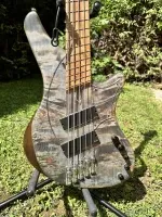 Blasius AKM5 Bass guitar 5 strings [September 21, 2024, 2:12 pm]