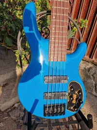 Cort C5 deluxe Bass guitar 5 strings - Kiss Hangszerbolt Érd [Today, 11:12 am]