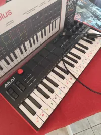 Akai MPK mini Plus MIDI Keyboard [September 28, 2024, 3:28 pm]