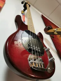 Johnson Music Man Bass guitar [October 10, 2024, 7:14 pm]